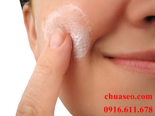 Thời điểm tốt nhất nên bôi thuốc là vào buổi tối vì đây là lúc bạn nghỉ ngơi, thư giãn Thời điểm tốt nhất nên bôi thuốc là vào buổi tối vì đây là lúc bạn nghỉ ngơi, thư giãn