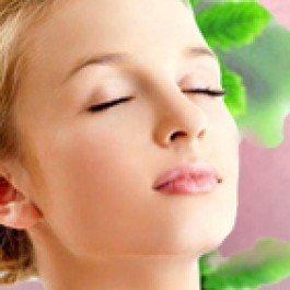 Trị sẹo lõm do mụn bằng nha đam